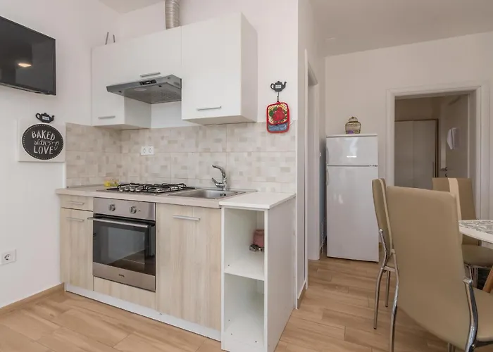 1 Bedroom Beautiful In